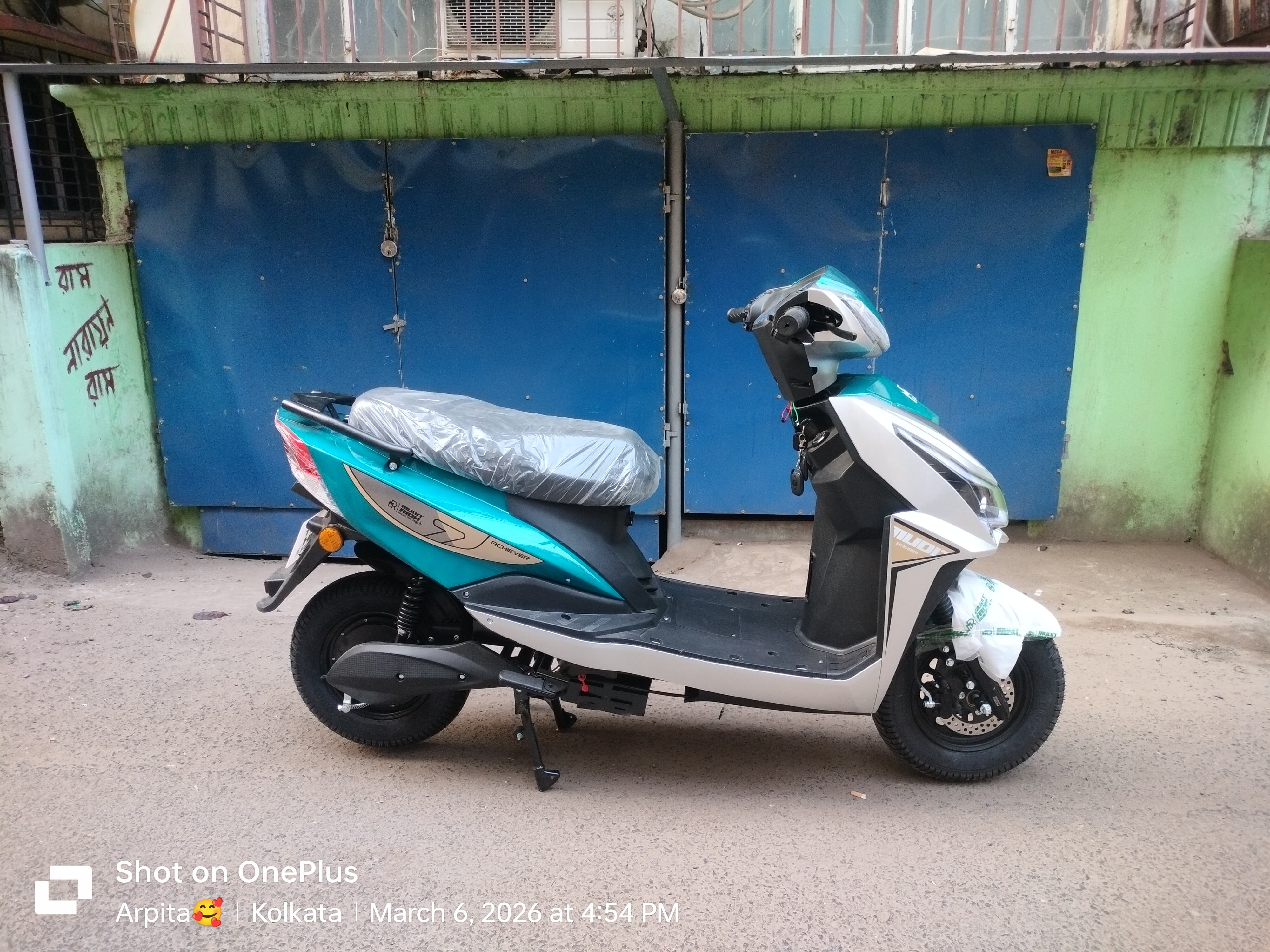 Achiever Mudit Ridh Sea Green and White